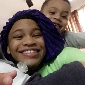 Meet your Posher, Dana